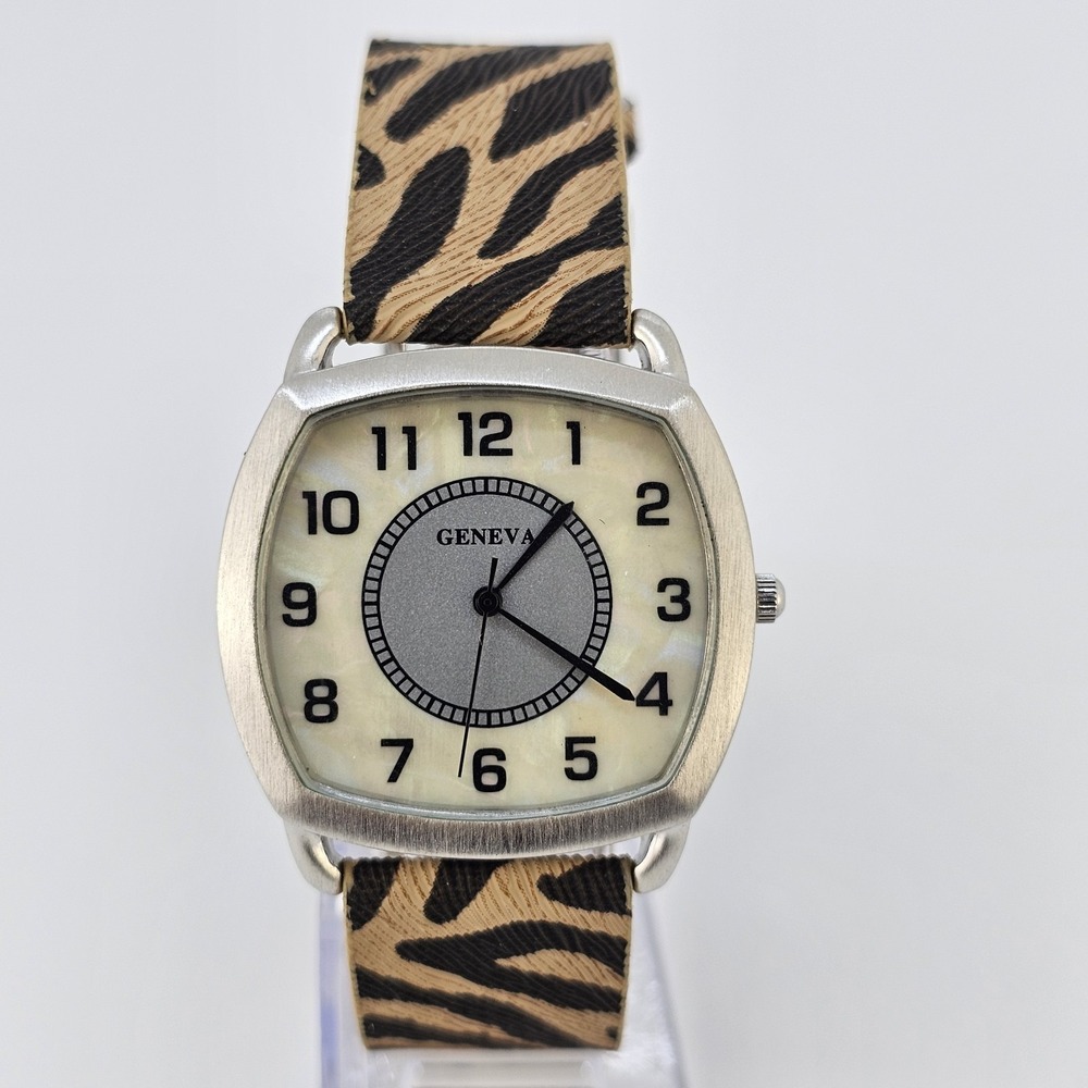 Women's Analog Watch 37MM Cream Dial Animal Print Faux Leather Bands NEW Battery